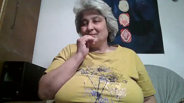 ExquisiteMature webcam