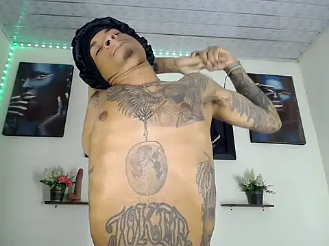 Tatoo_Noah webcam