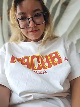 Pretty_roxxyy webcam