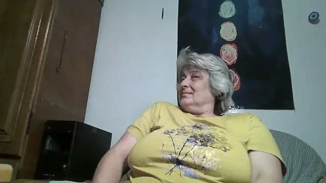 ExquisiteMature webcam