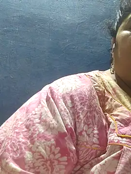 tamilthanushri webcam