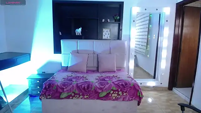 Perla_lovely_ webcam