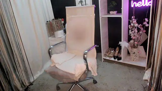 DreamLove2020 webcam