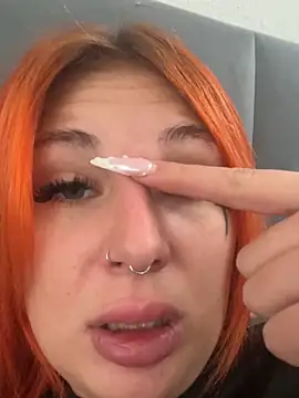 devilinhereyes webcam