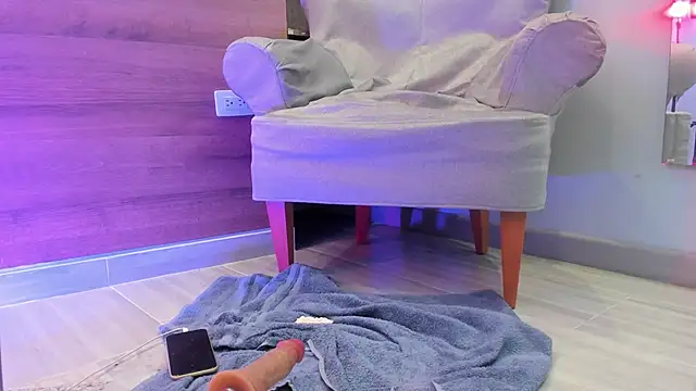 Ada_johansenn webcam