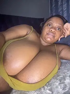 Webcam Model (Chubbykarisma27)  is live.Free join now!