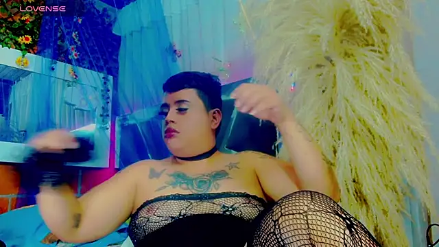 nauthyvalentina webcam