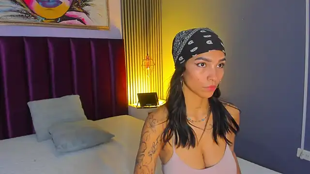 LauraAristizabal webcam