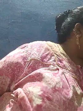 tamilthanushri webcam