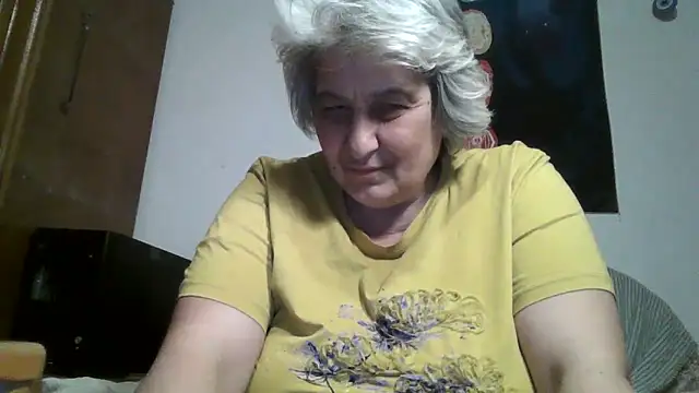 ExquisiteMature webcam