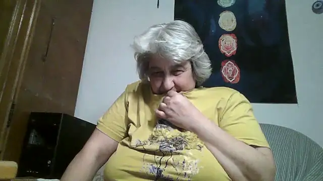 ExquisiteMature webcam