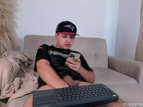 A_lejandro_08 webcam