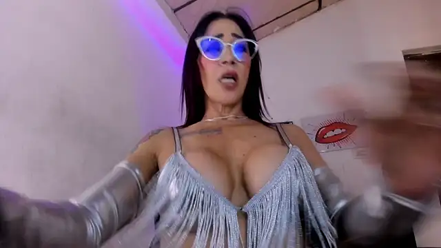 crisstal_miler webcam