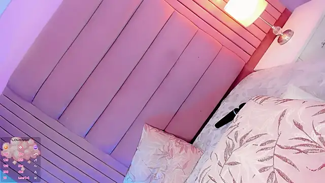 Camille_deluxe webcam