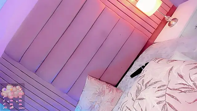 Camille_deluxe webcam