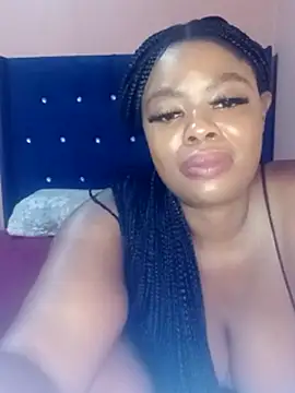 Luciouslips00 webcam