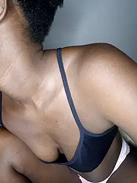 kharoll (F young) - make me squirt💦💦+ cum🥺use tip menu