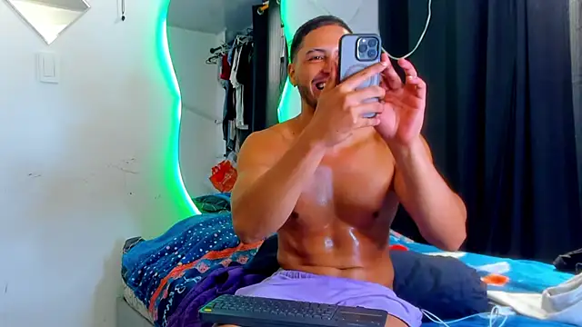 Kris_Khalifa69 webcam