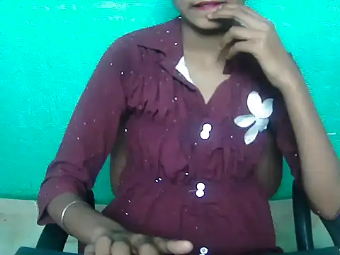 hotsurbhi - Hotsurbhi's free webcam - UK Sex Cams