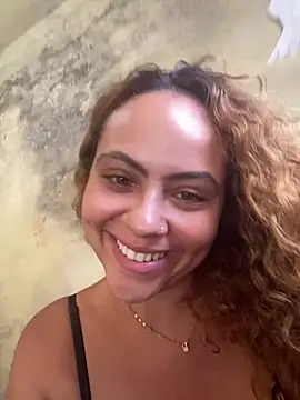 Chloe_Leaozinho webcam