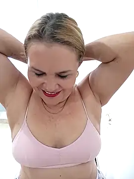 charlotte_milf30 webcam