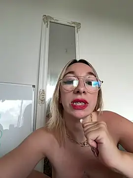 Giuliana_baby webcam