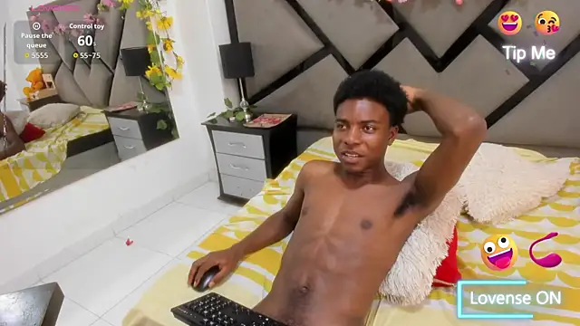 NoahJhonson69 webcam