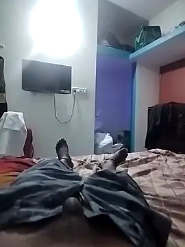 tamilpaiyan989 webcam