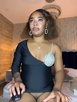 CharlothMavis webcam