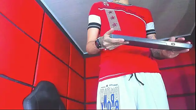 Daniel_huge22 webcam