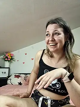 SweetMaddy888 webcam