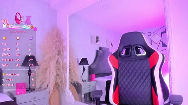 KarelyMitchel webcam