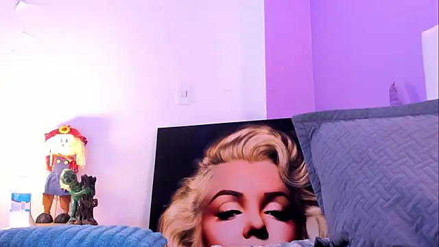 Charlotte11-11 webcam