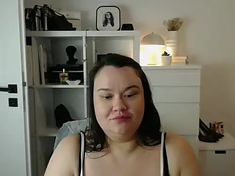 HollyDanceSoul webcam