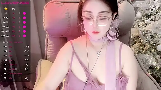 Monica-666888- webcam