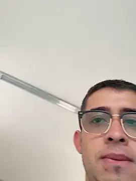 Tommas_Jhonson webcam