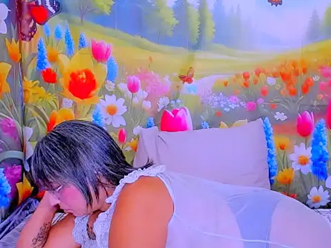 indianroxy - Indianroxy's free webcam - UK Sex Cams