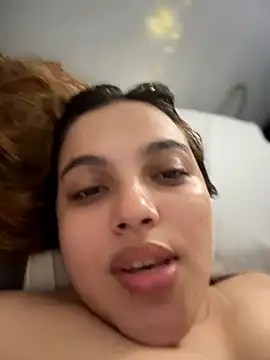 colibri_xxx (F young) - TITS OUT IN SECRET