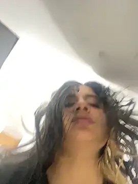 mysteriousgirl20 webcam