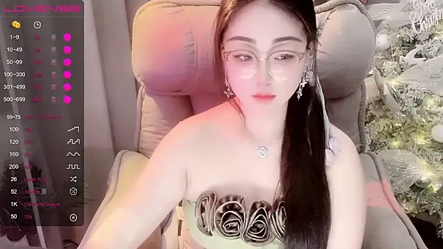 Monica-666888- webcam