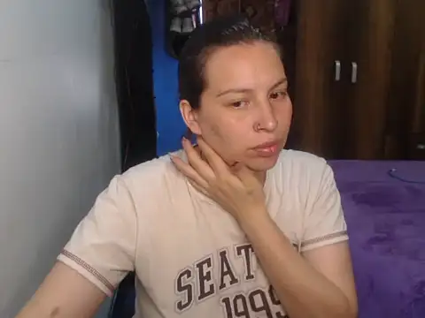 layanafuckass webcam