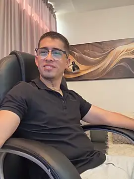 Tommas_Jhonson webcam