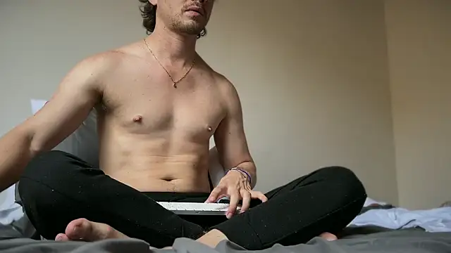 mcklister_kinky_feets webcam