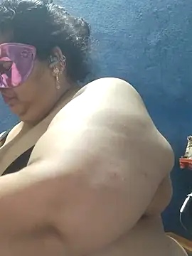 tamilthanushri webcam