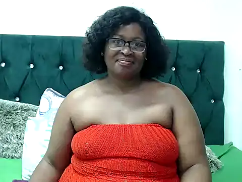 Curves2Devour webcam