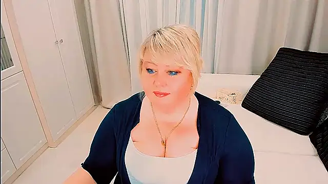 BIGTITSBBW webcam