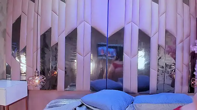 HannaCollins_ webcam