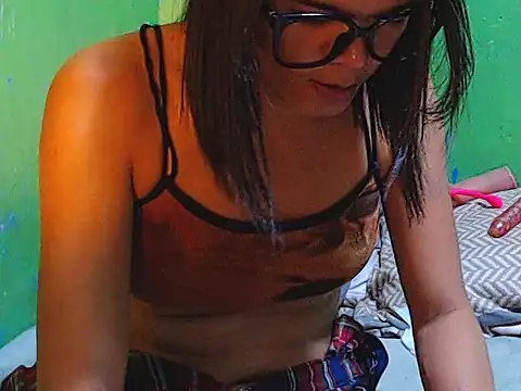 ToiletPlayBarbieDoll webcam