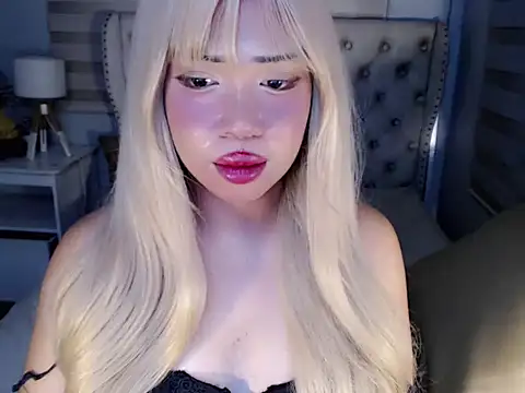 TooTightRebeca webcam