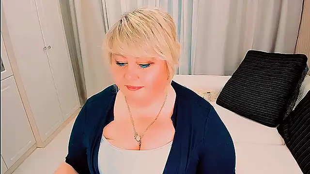 BIGTITSBBW webcam